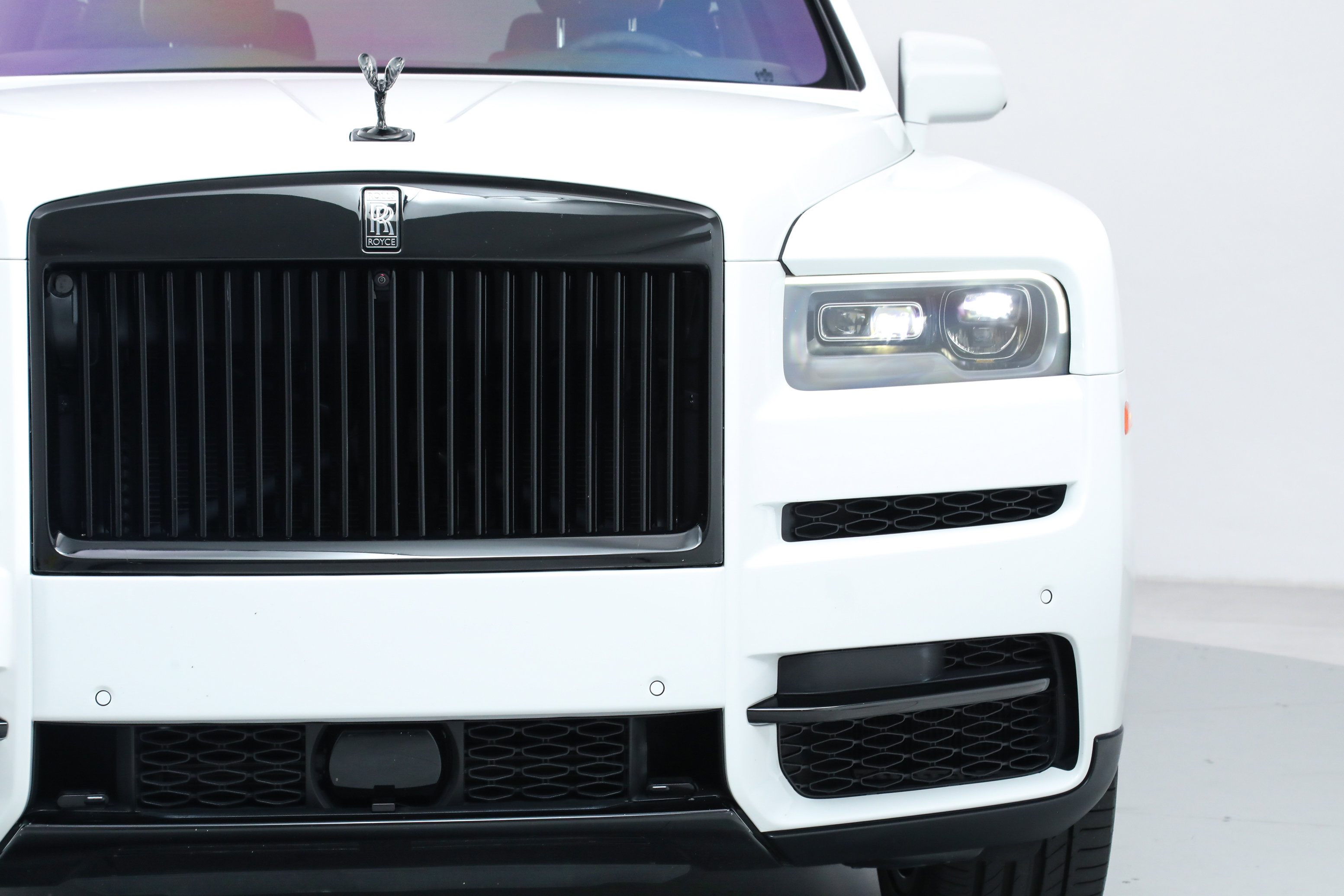 Used 2023 Rolls-Royce Cullinan Black Badge w/ Dark Exterior Package image 11