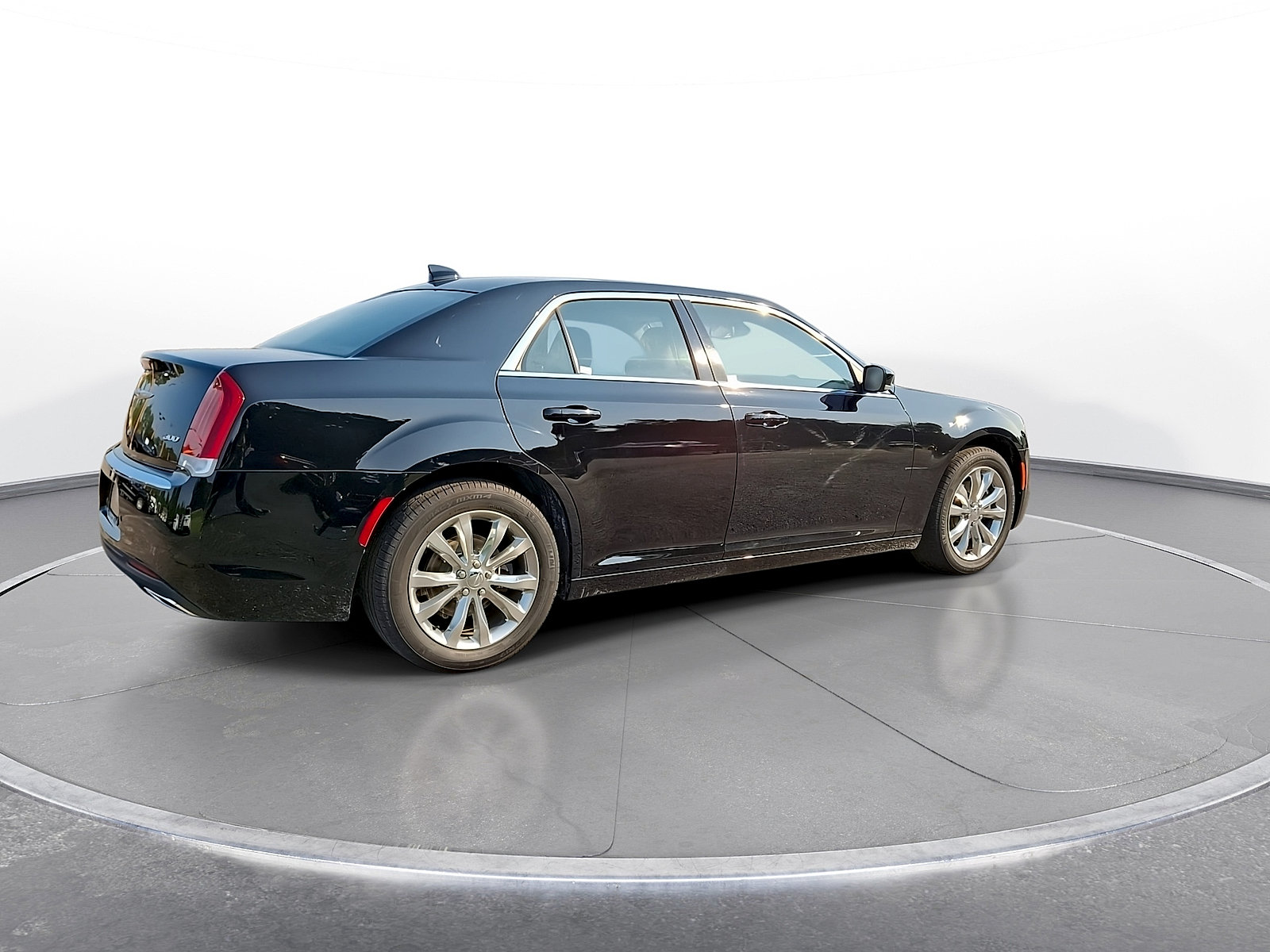 Used 2021 Chrysler 300 Touring L AWD/4WD image 8