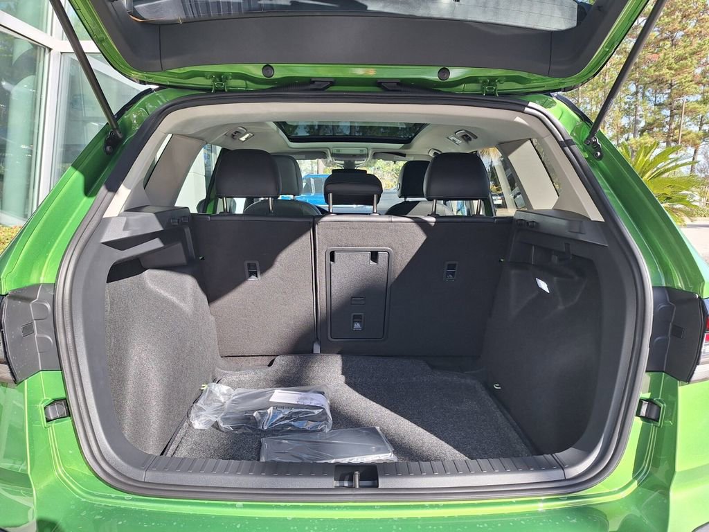 New 2026 Volkswagen Taos SE image 25