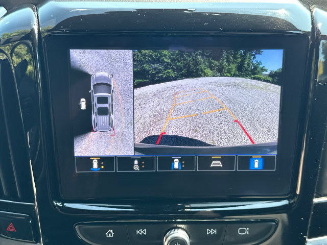 Certified 2023 Chevrolet Traverse LT w/ Rear Camera Mirror Package AWD/4WD image 32