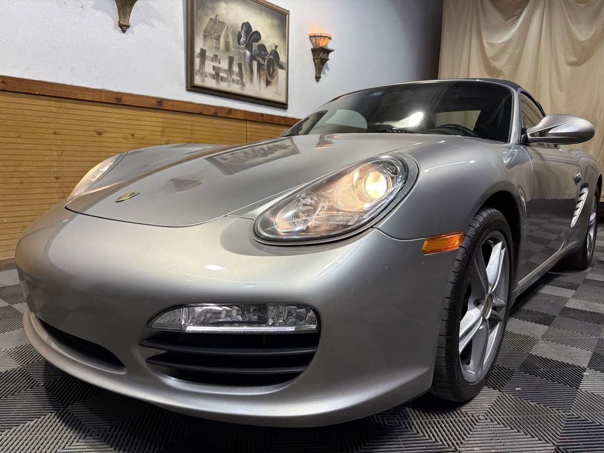 Used 2011 Porsche Boxster S RWD image 2