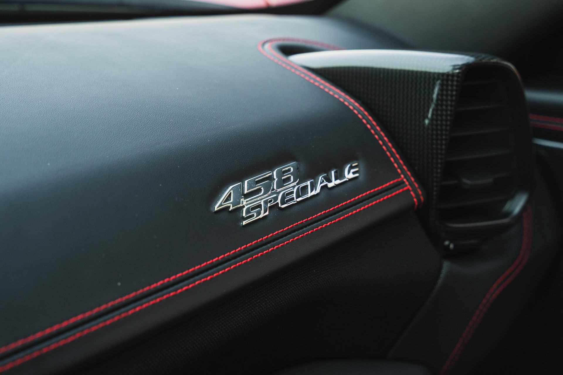 Used 2015 Ferrari 458 Speciale Coupe RWD image 63