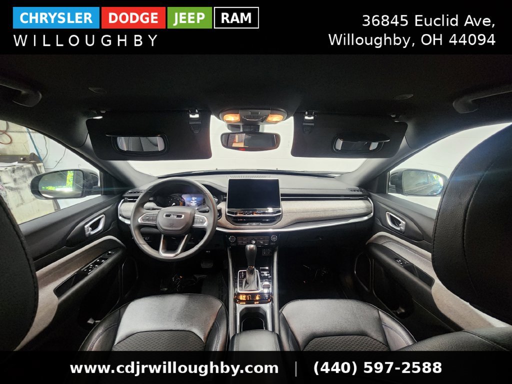 Used 2024 Jeep Compass Latitude AWD/4WD image 27