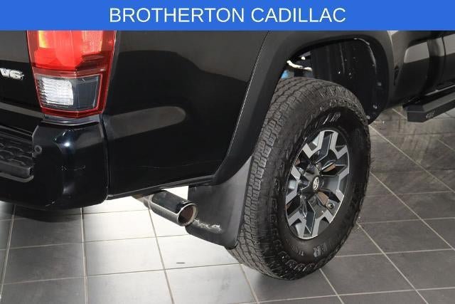 Used 2018 Toyota Tacoma TRD Off-Road w/ TRD Premium Off Road Package AWD/4WD image 15