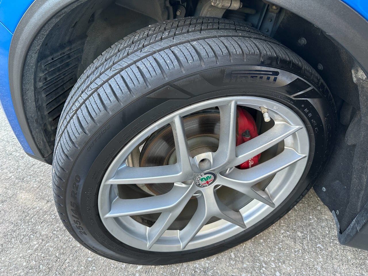 Used 2018 Alfa Romeo Stelvio Ti Sport image 32