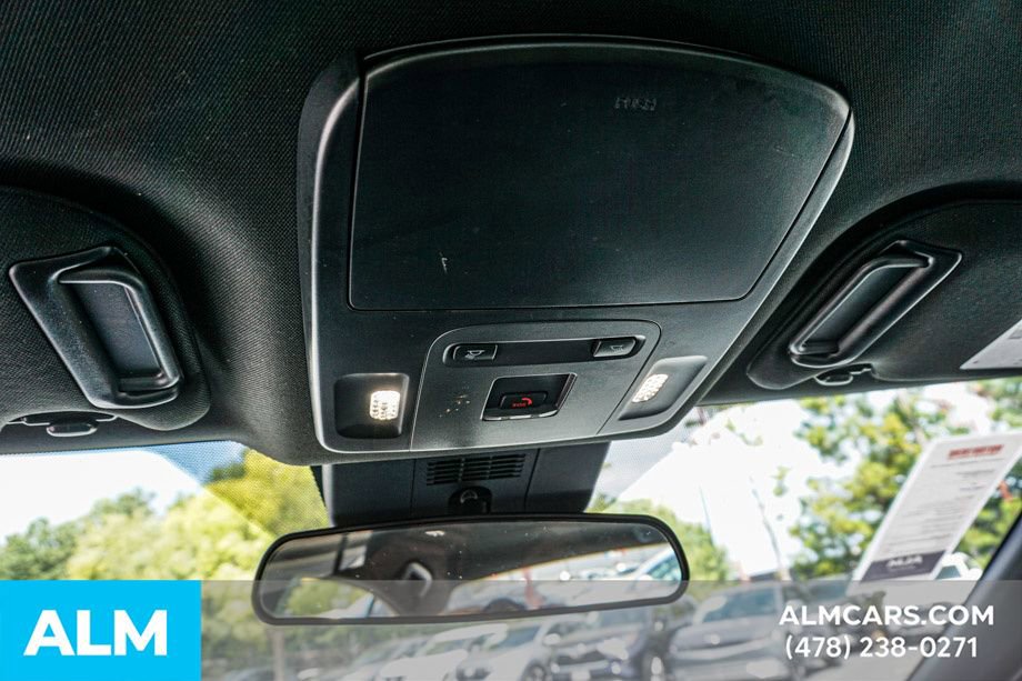 Used 2025 Toyota Camry SE image 31