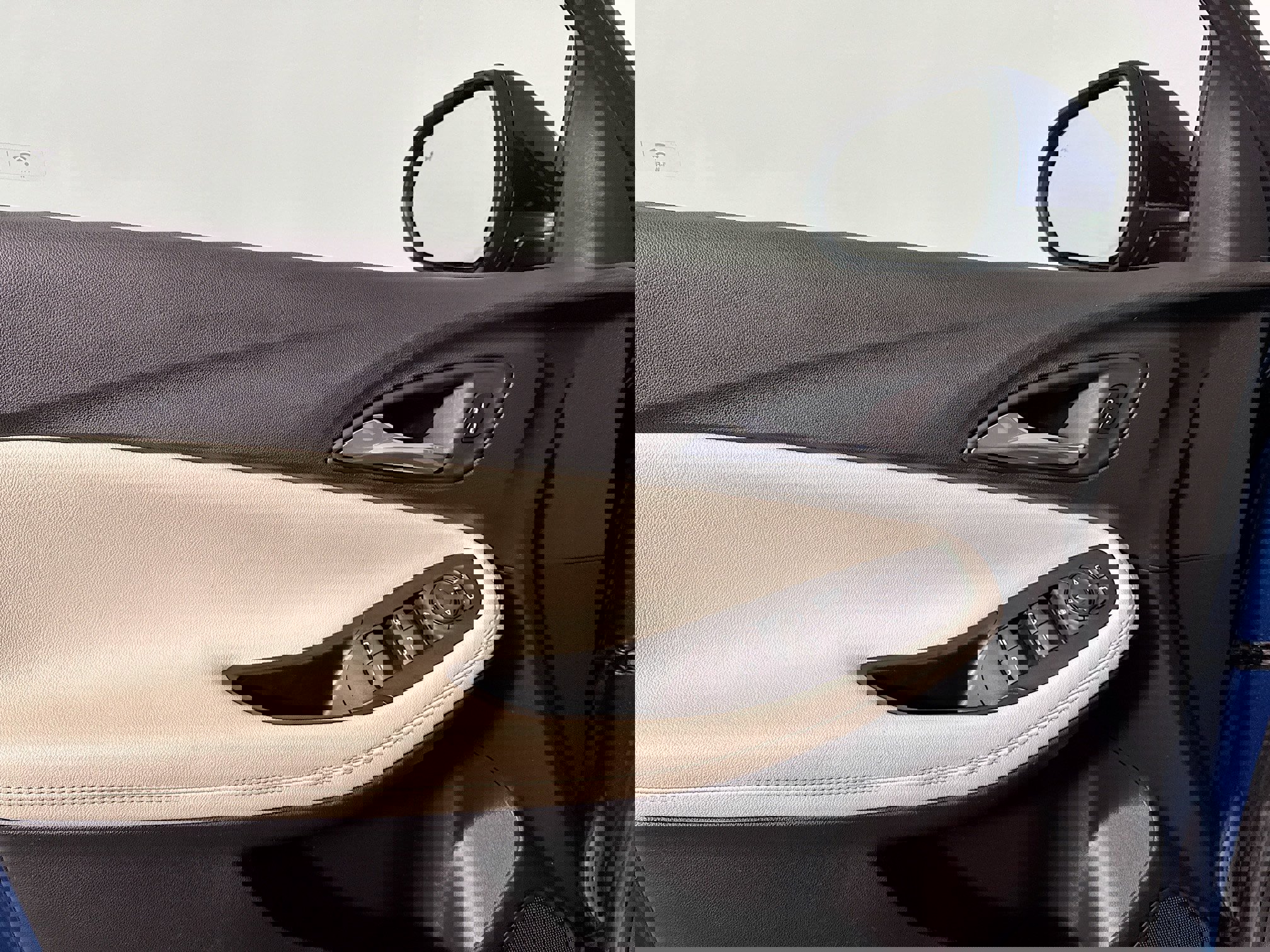 Used 2021 Buick Encore GX Select image 16