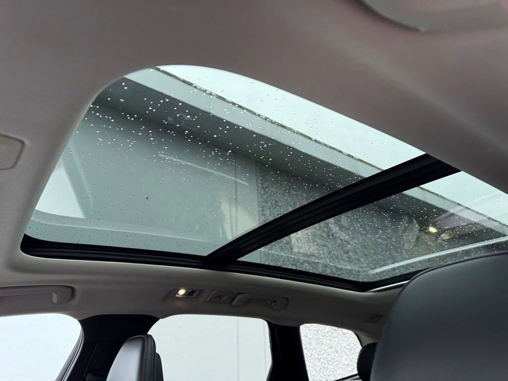 Used 2019 Volvo XC60 T5 Momentum image 17