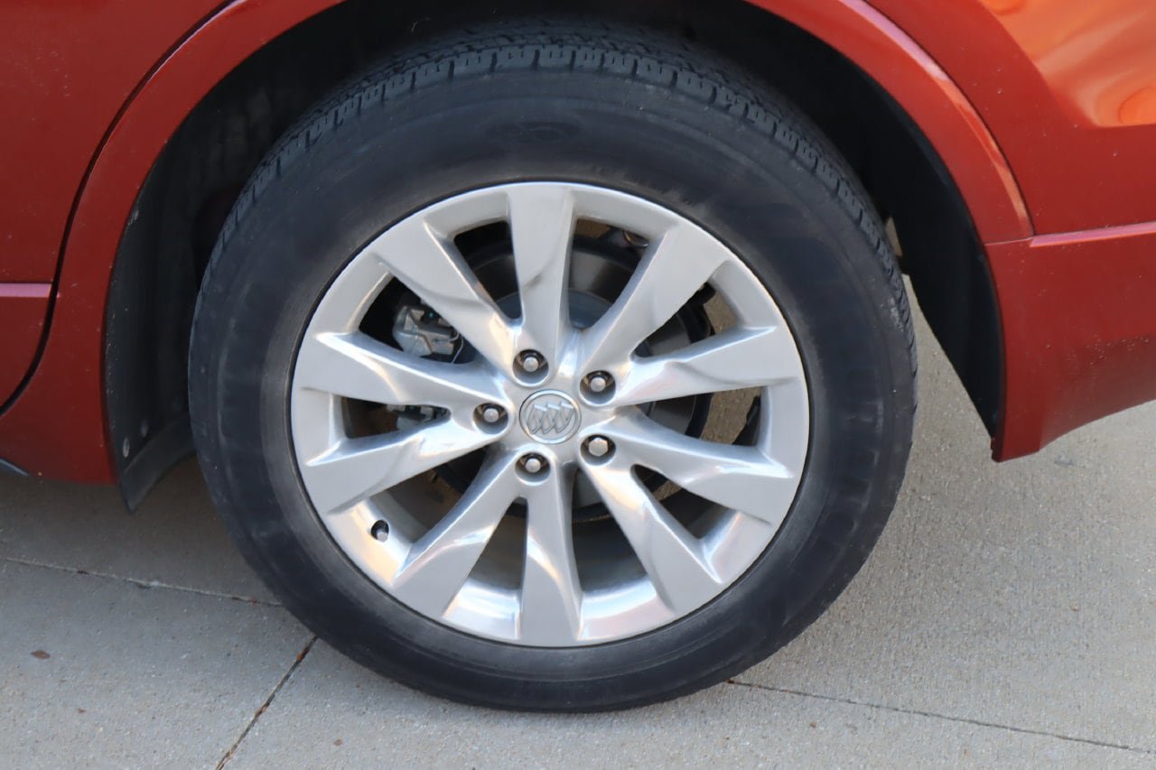 Used 2018 Buick Envision Essence FWD image 29