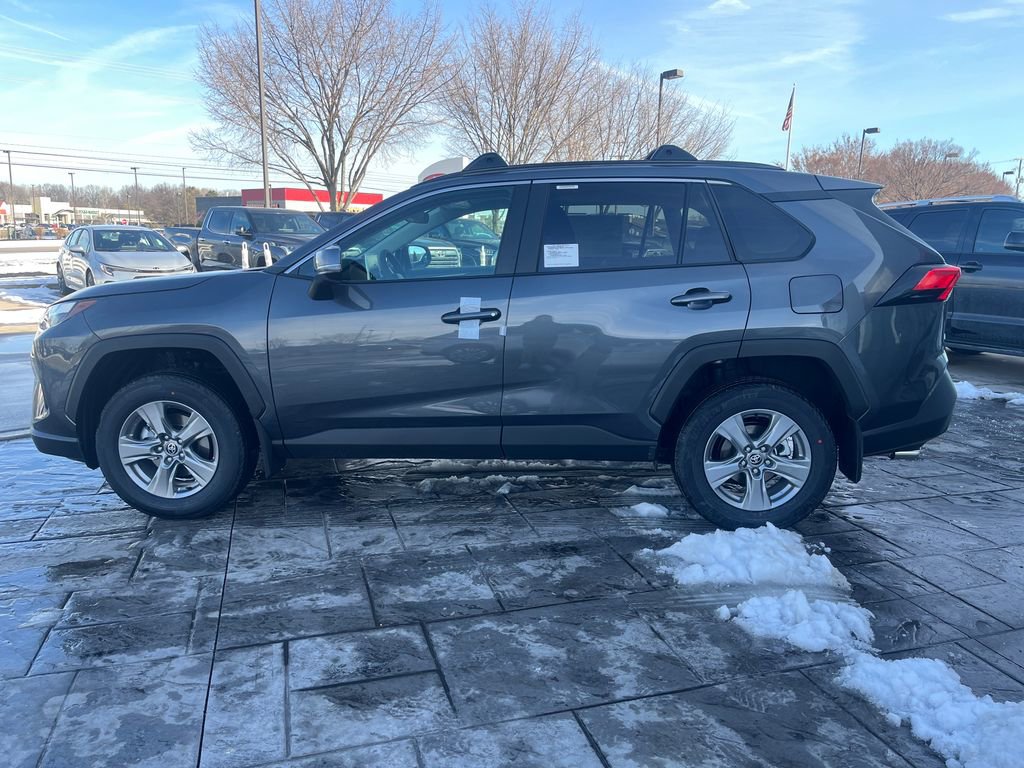 New 2025 Toyota RAV4 XLE video 2