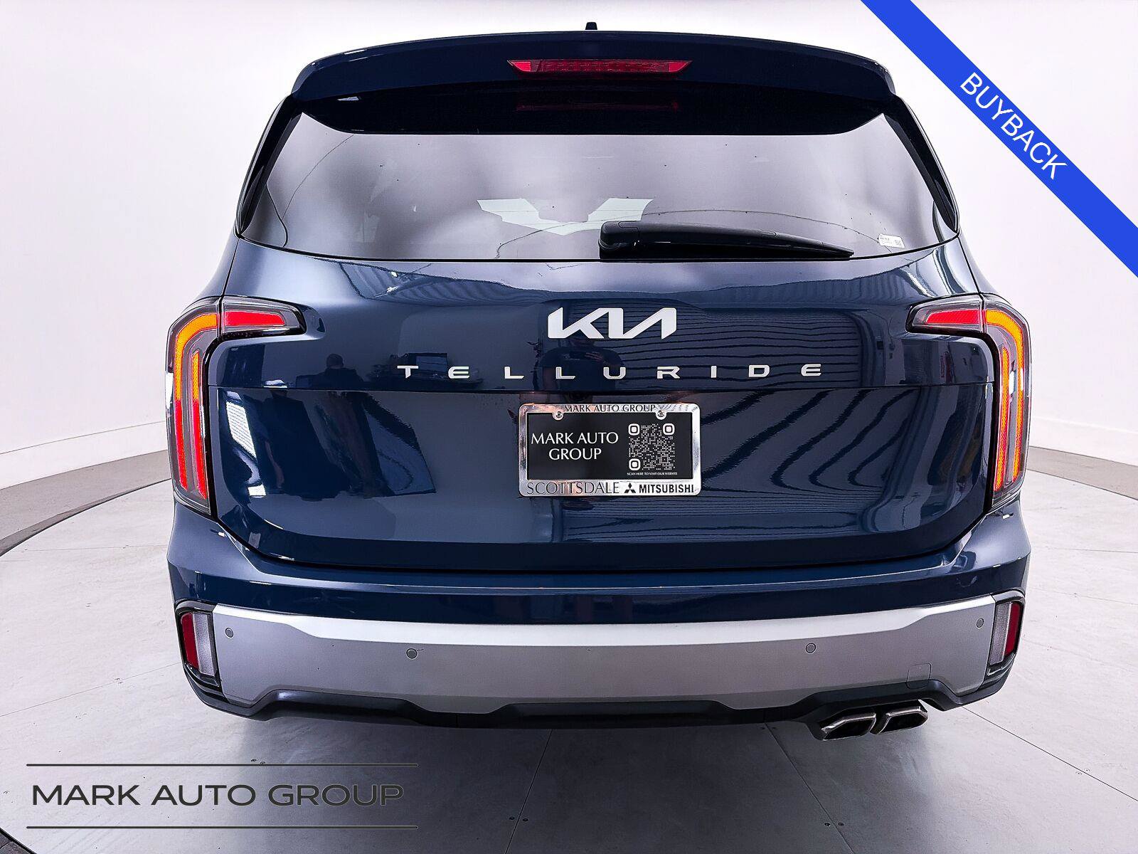 Used 2024 Kia Telluride EX w/ EX Captain's Chair Package FWD image 1