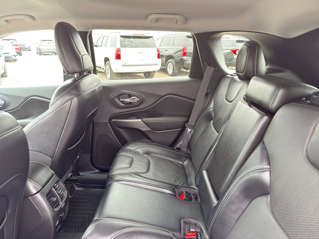 Used 2021 Jeep Cherokee Latitude Lux w/ Comfort/Convenience Group image 33