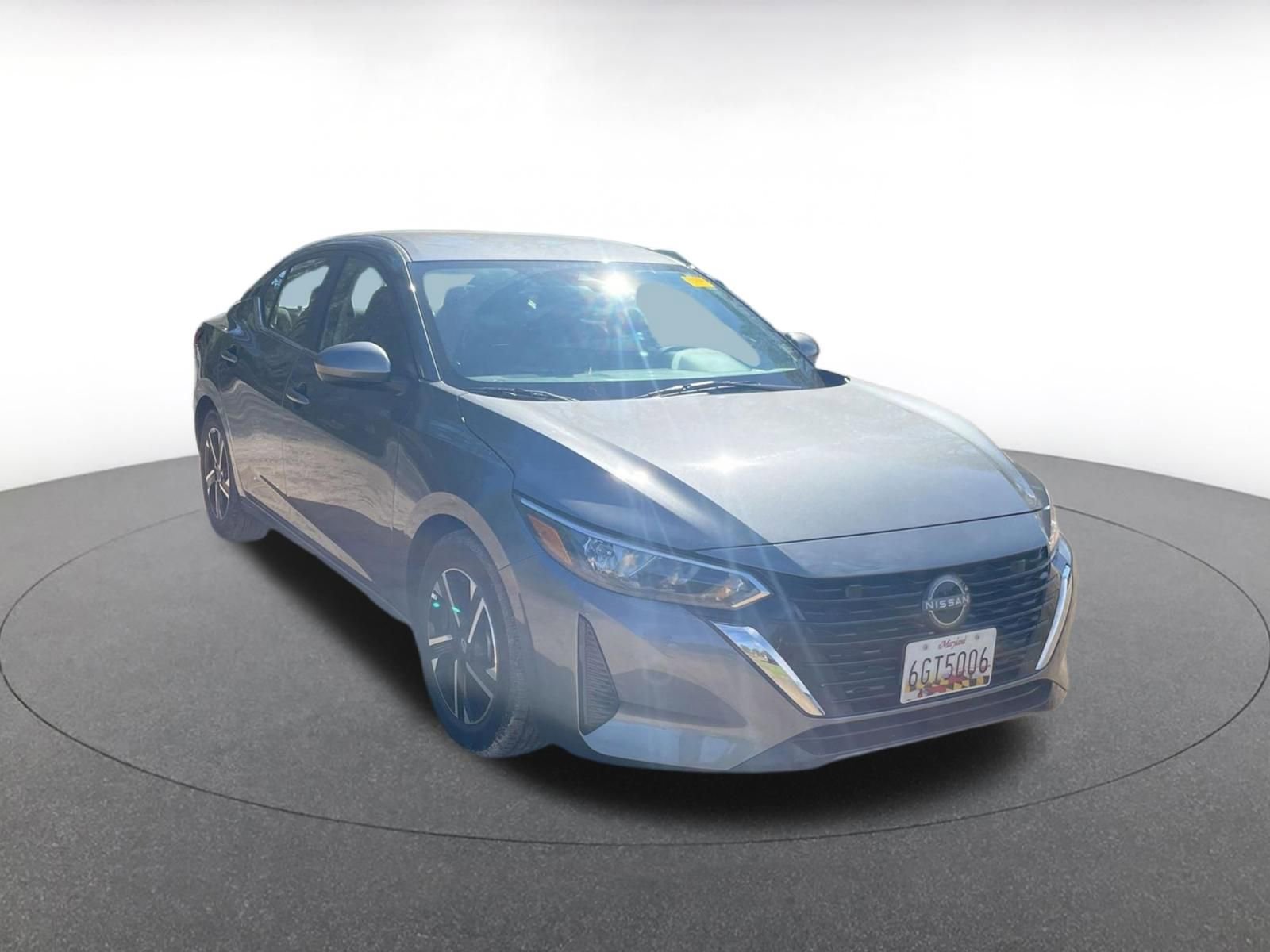 Used 2025 Nissan Sentra SV image 3