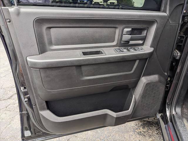 Used 2018 RAM 1500 Express w/ Express Value Package AWD/4WD image 11