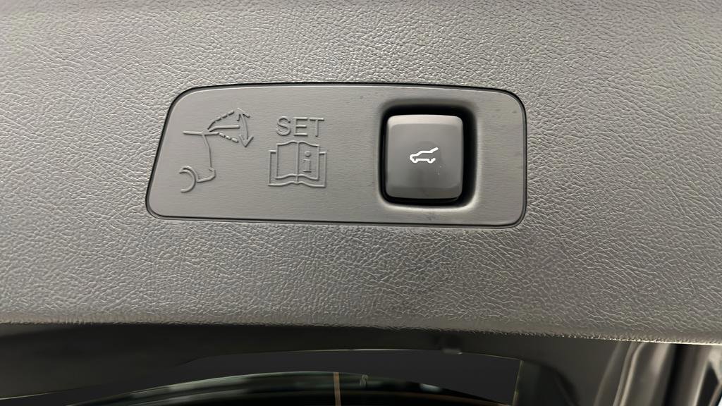 Used 2025 Lincoln Corsair Reserve AWD/4WD image 30
