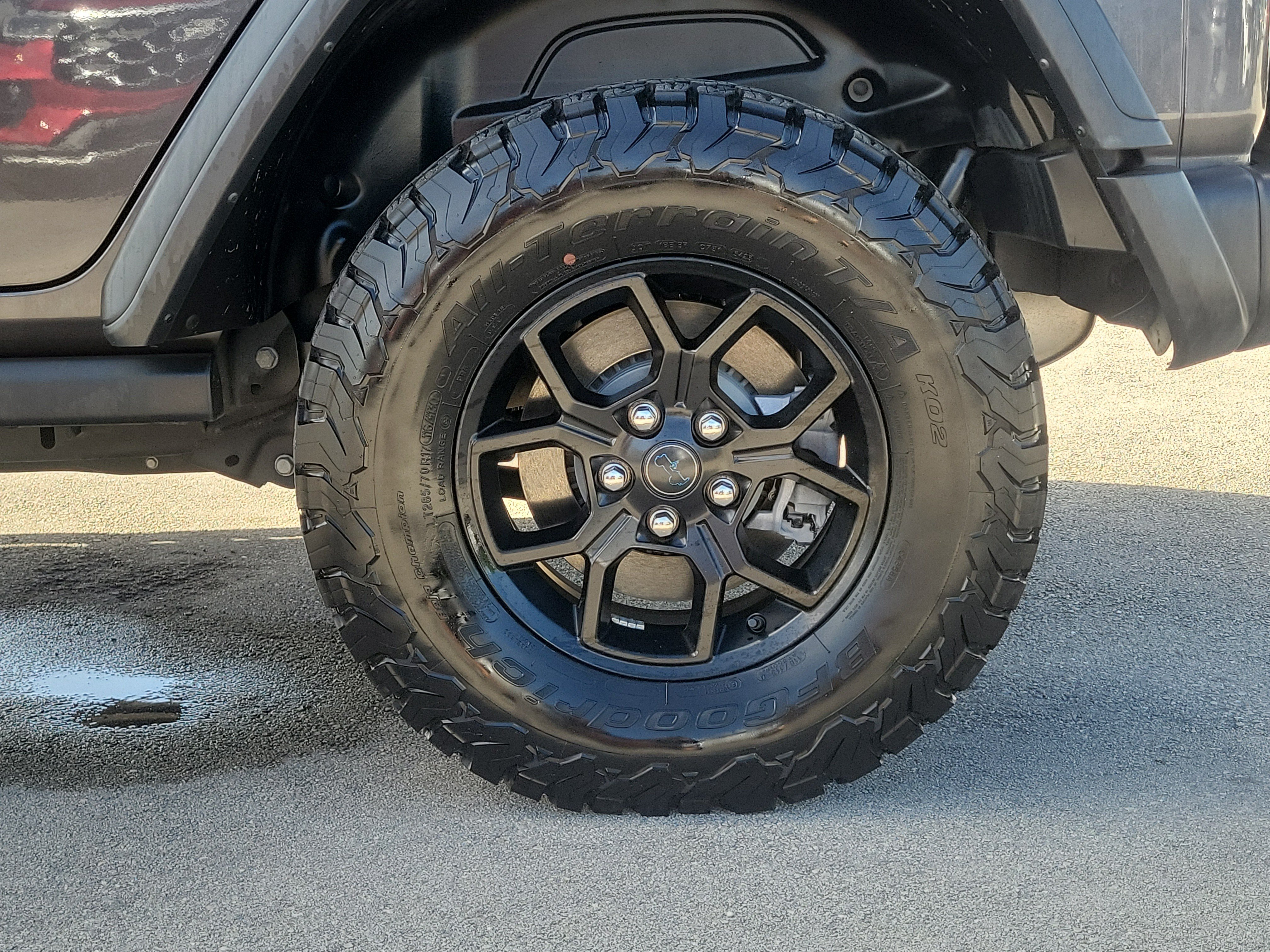 Used 2024 Jeep Wrangler Unlimited AWD/4WD image 29