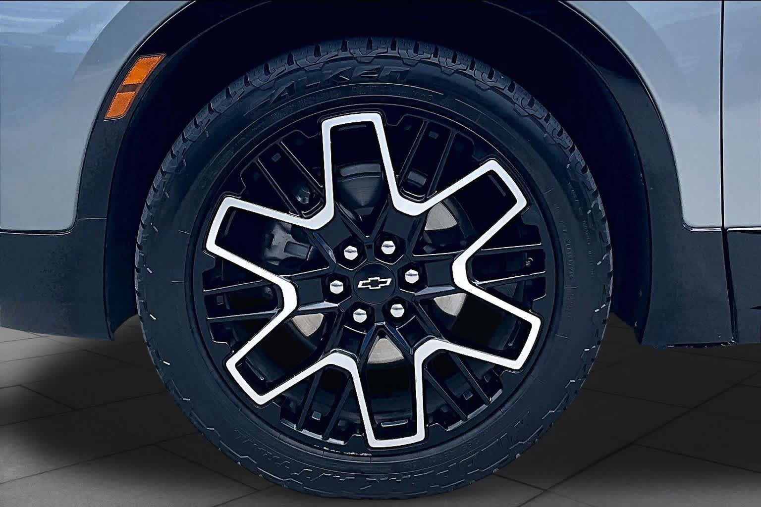 Used 2023 Chevrolet Blazer RS w/ Enhanced Convenience Package FWD image 11