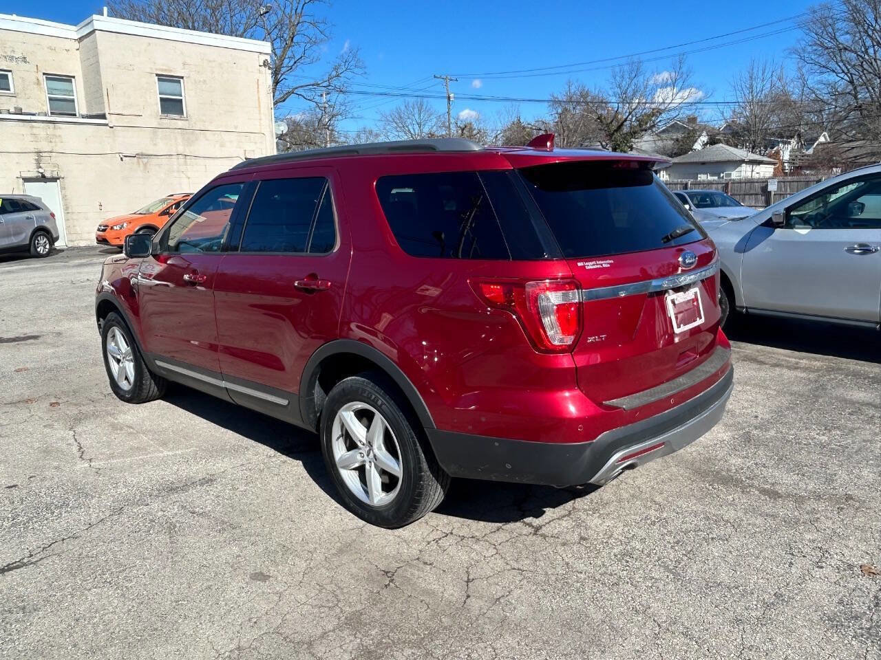 Used 2016 Ford Explorer XLT w/ Equipment Group 202A image 11