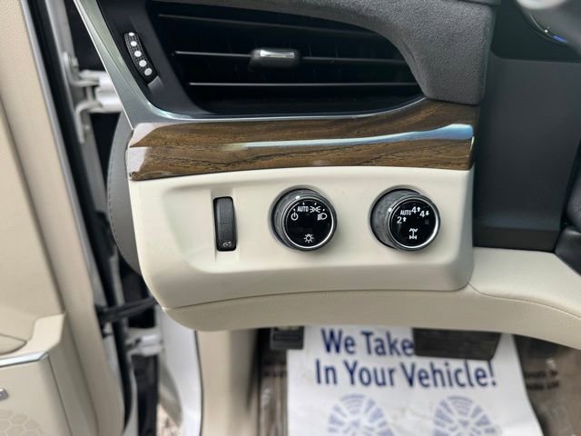 Used 2019 Cadillac Escalade Luxury image 16