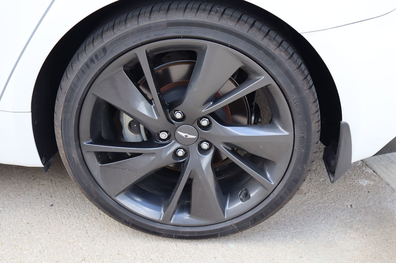 Used 2023 Genesis G70 2.0T w/ Sport Prestige Package RWD image 29