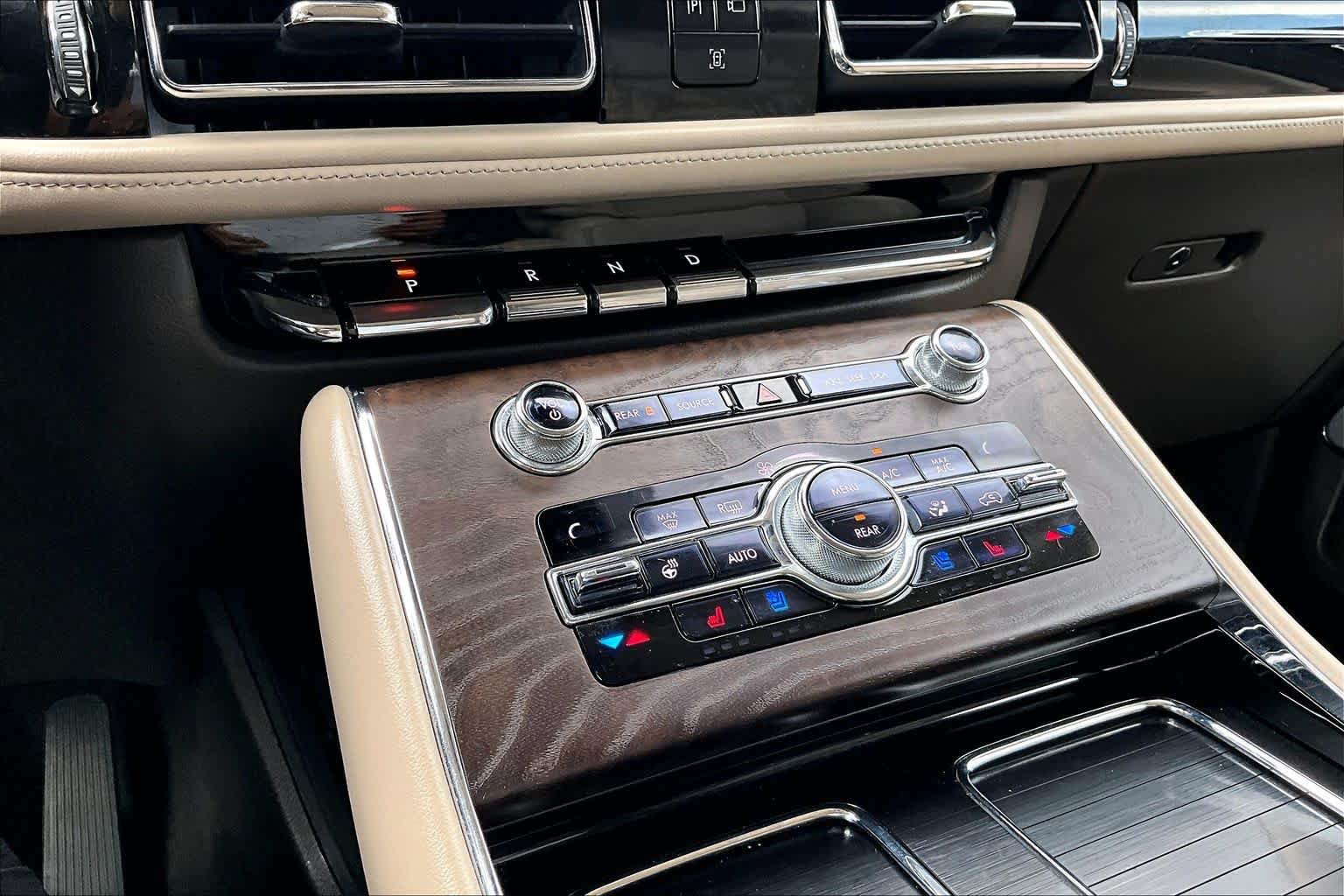 Used 2020 Lincoln Aviator Reserve w/ Equipment Group 202A AWD/4WD image 34