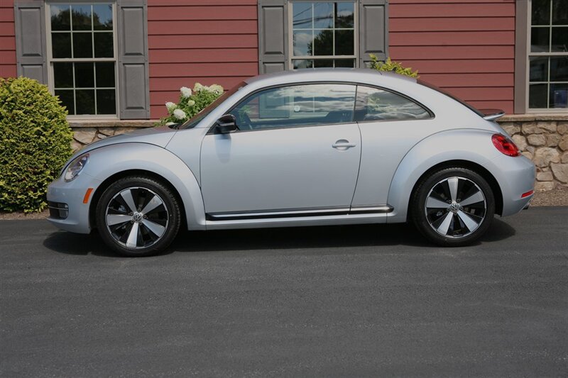 Used 2013 Volkswagen Beetle 2.0T FWD image 4