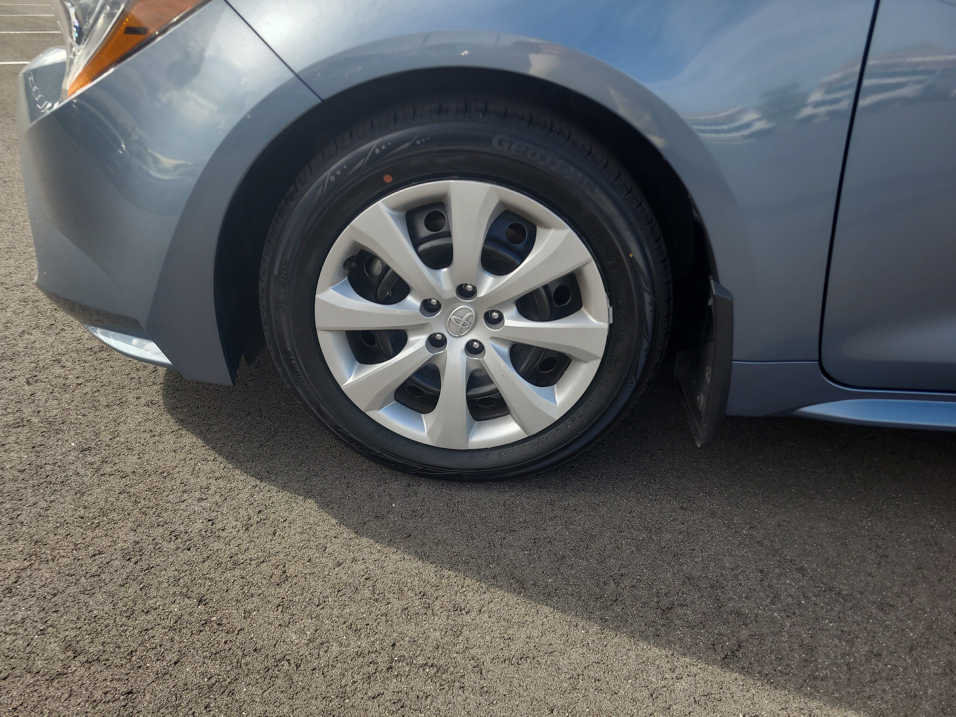 Certified 2025 Toyota Corolla LE FWD image 9