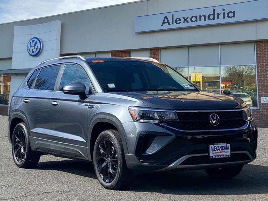 Certified 2023 Volkswagen Taos SE w/ Black Wheel Package