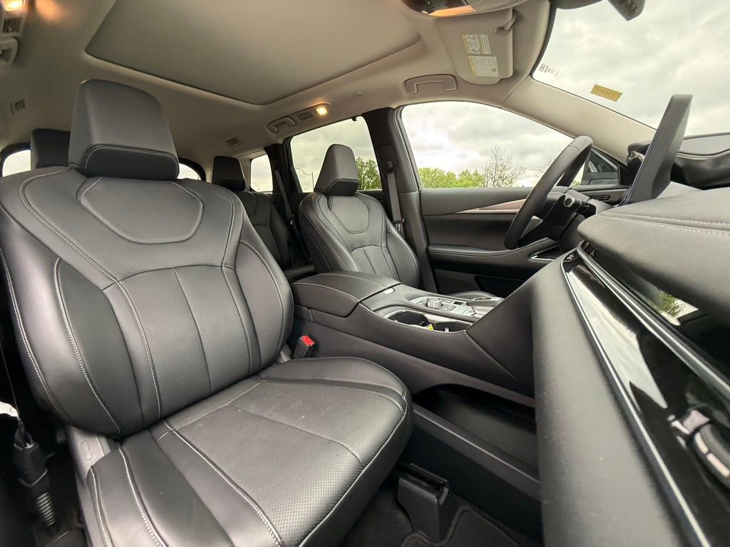 Used 2025 INFINITI QX60 Luxe image 31