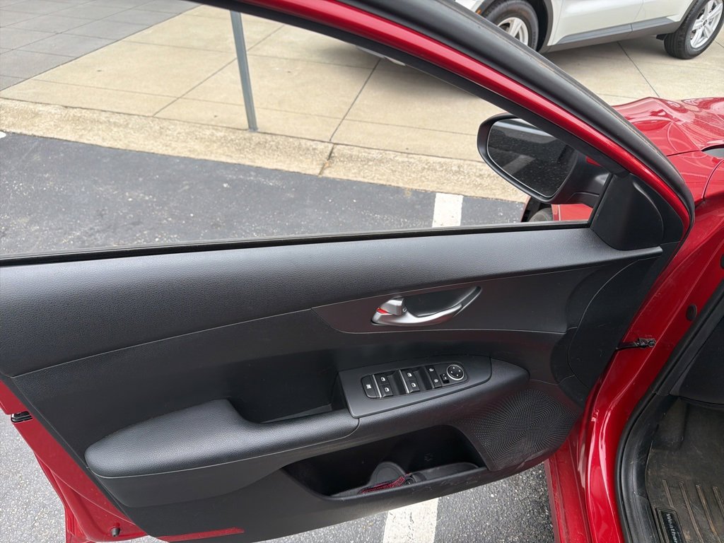 Used 2021 Kia Forte LXS image 10