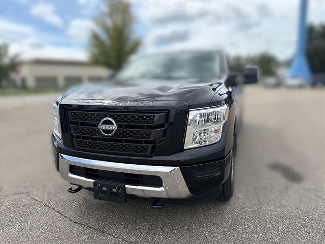 Used 2023 Nissan Titan SV AWD/4WD image 24