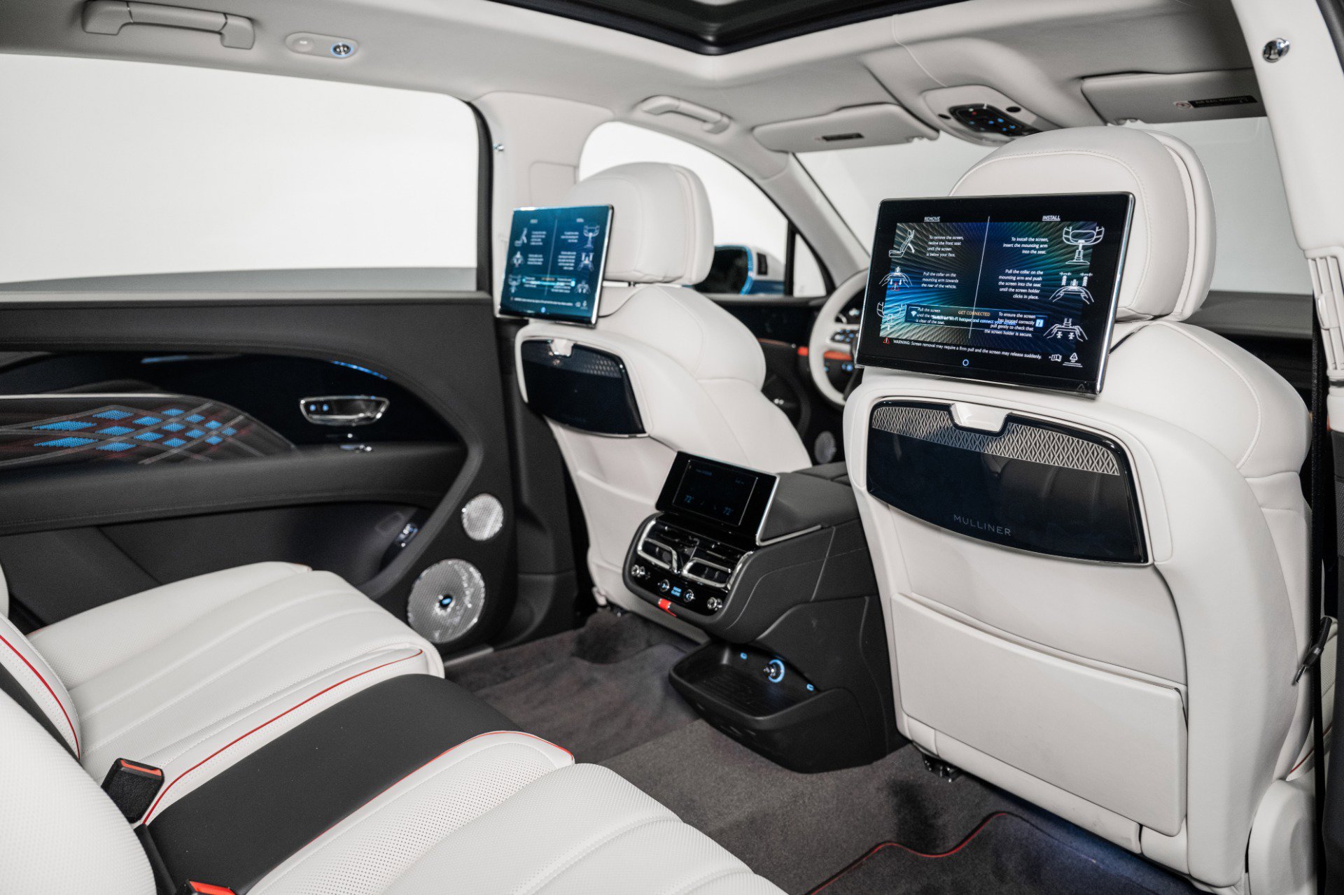 New 2025 Bentley Bentayga Extended Wheelbase image 26