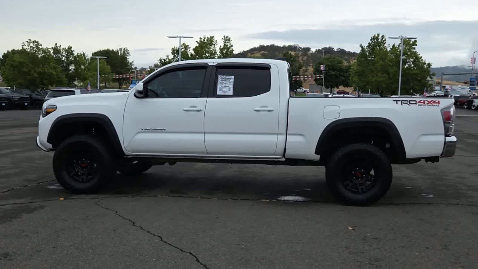 Used 2023 Toyota Tacoma TRD Off-Road AWD/4WD image 5