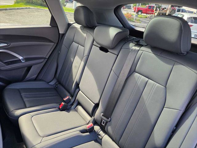 Used 2025 Audi Q5 Premium w/ Convenience Package AWD/4WD image 17
