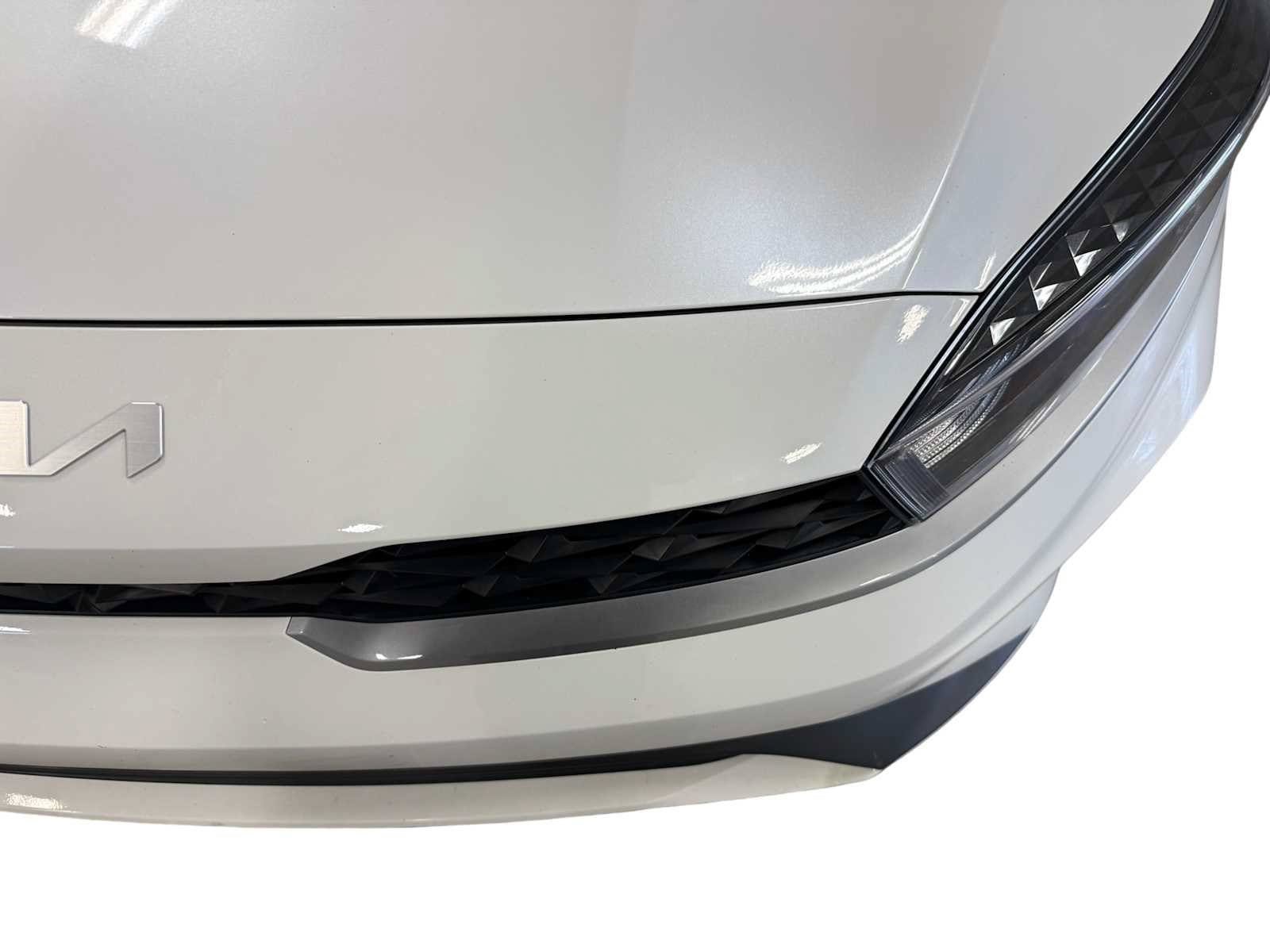 Used 2024 Kia Forte LXS w/ LXS Technology Package FWD image 5