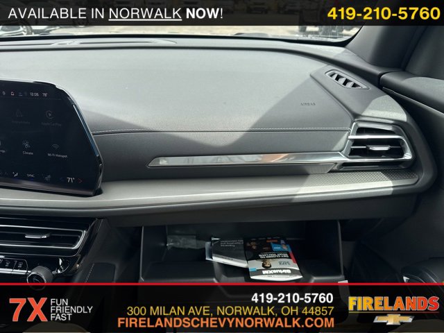 New 2025 Chevrolet Traverse LT w/ Driver Confidence Package image 53