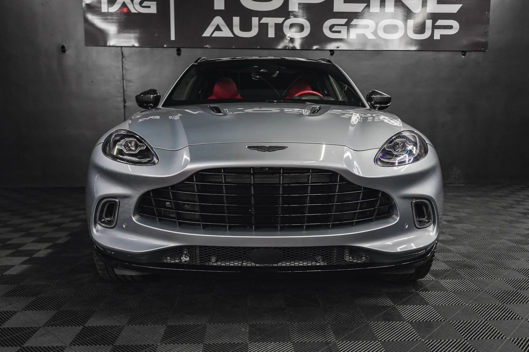 Used 2021 Aston Martin DBX AWD/4WD image 12