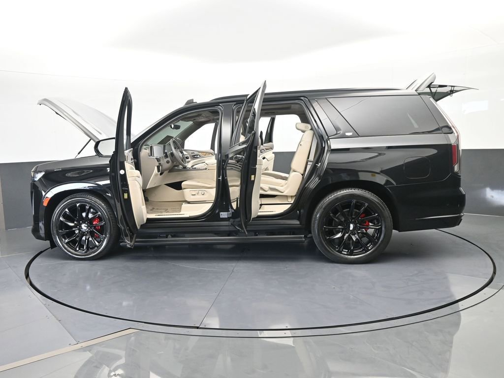 Used 2021 Cadillac Escalade Sport Platinum w/ LPO, ONYX Package RWD image 98