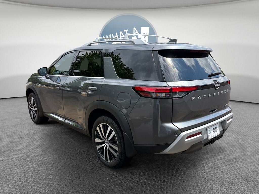 Used 2025 Nissan Pathfinder Platinum w/ Cargo Package FWD image 6