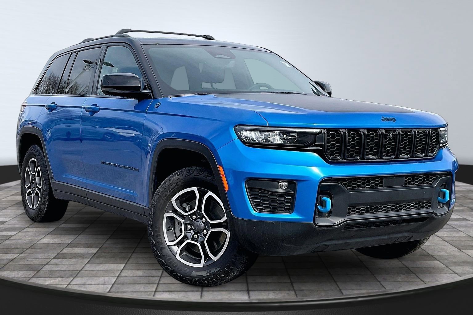 Used 2022 Jeep Grand Cherokee Trailhawk w/ Luxury Tech Group III image 10