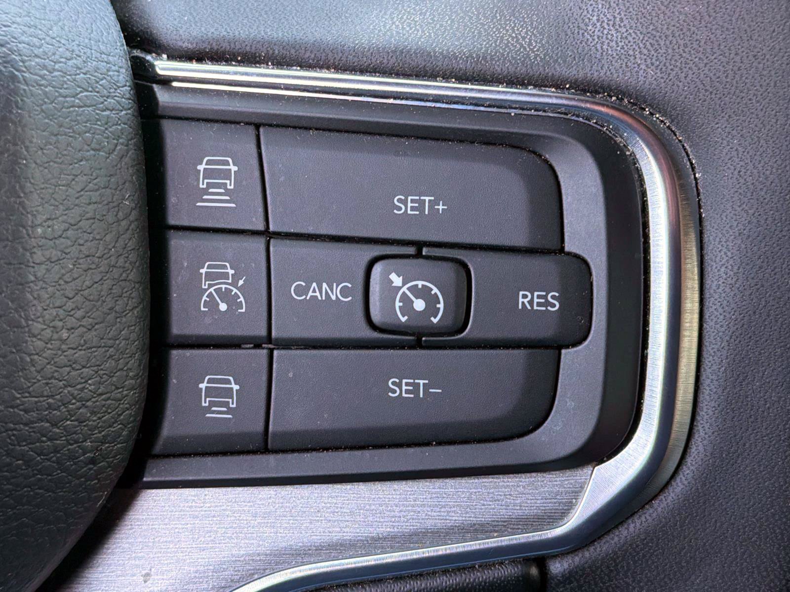 Used 2024 Jeep Wagoneer Series II AWD/4WD image 16