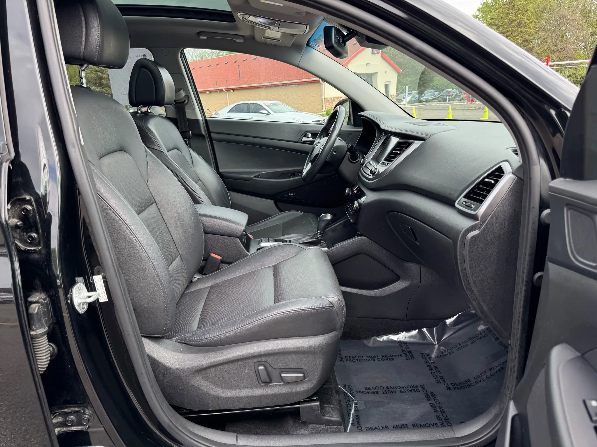 Used 2017 Hyundai Tucson Limited w/ Limited Ultimate Package 03 image 17