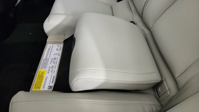 New 2027 Volvo XC60 B5 Ultra AWD/4WD image 31