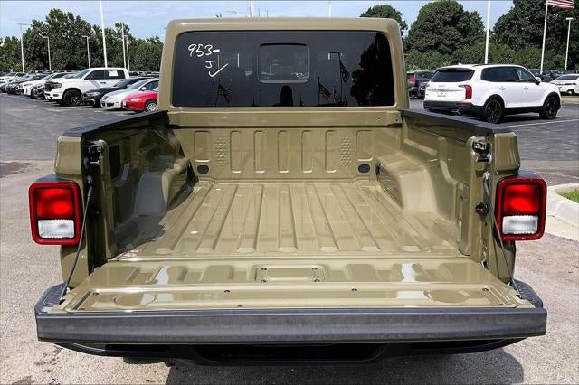 New 2026 Jeep Gladiator Sport AWD/4WD image 19