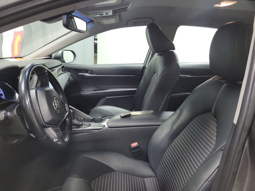 Used 2019 Toyota Camry SE FWD image 12