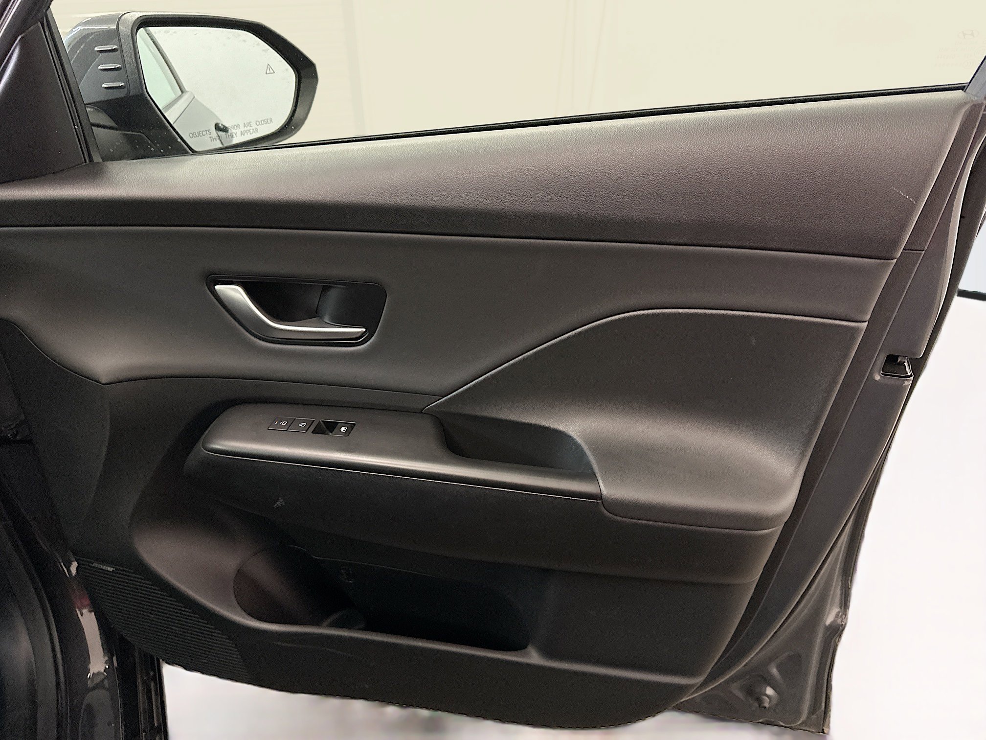 Used 2024 Hyundai Kona Limited image 35