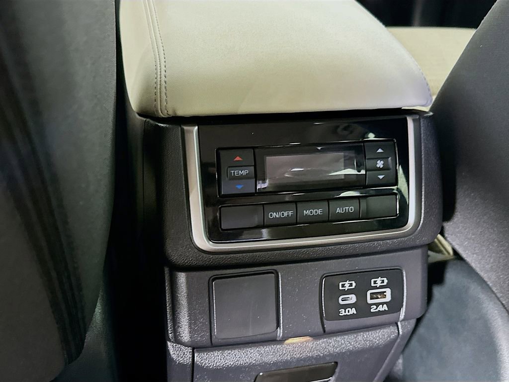 Used 2025 Subaru Ascent Premium w/ Premium Package AWD/4WD image 32