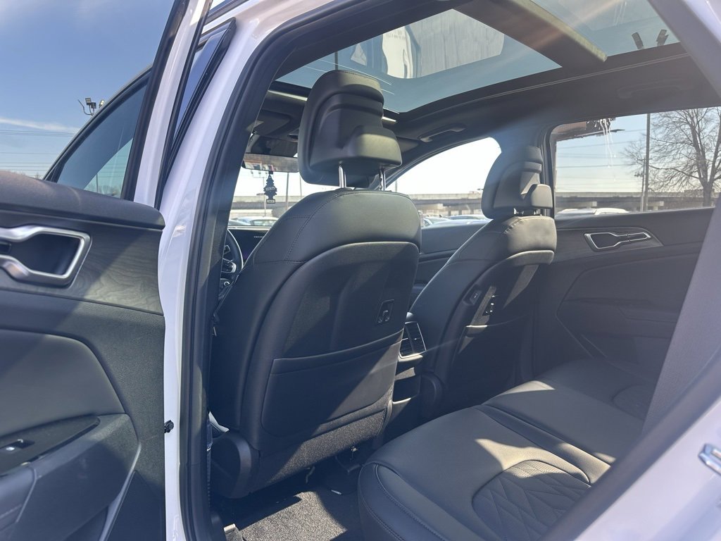 Used 2025 Kia Sportage X-Line w/ Premium Package image 15