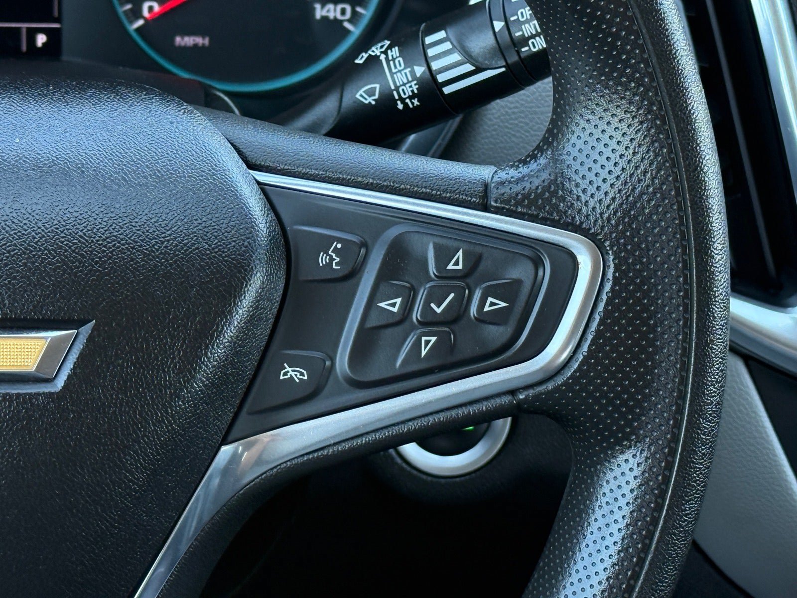 Used 2019 Chevrolet Equinox LS w/ LS Convenience Package FWD image 22