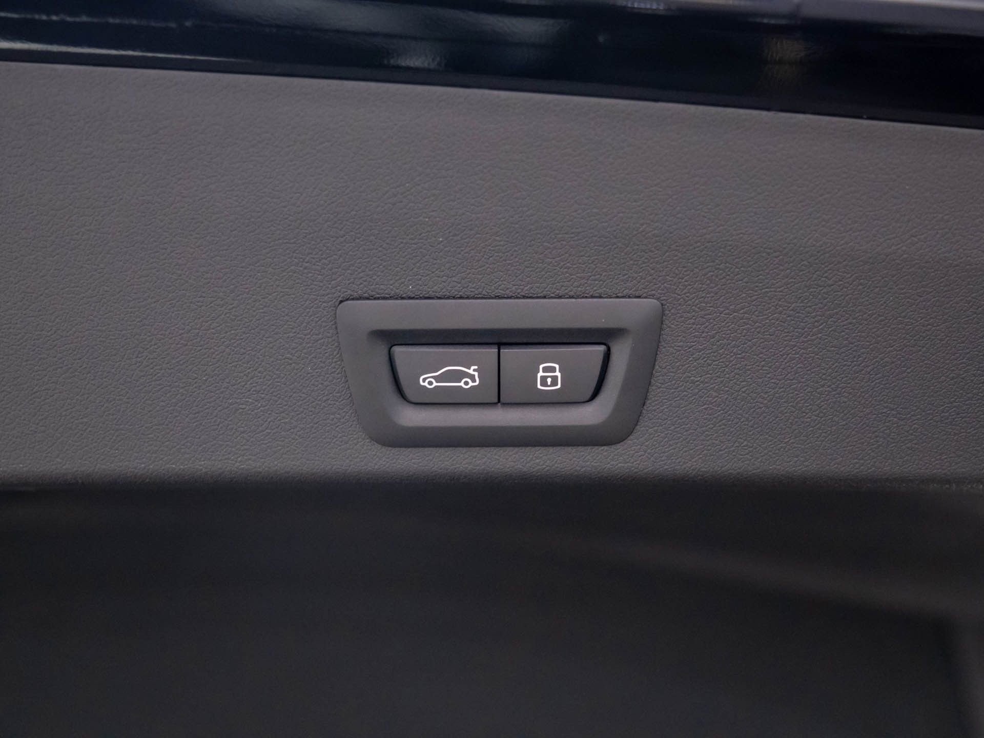 New 2026 BMW XM Label Red image 31